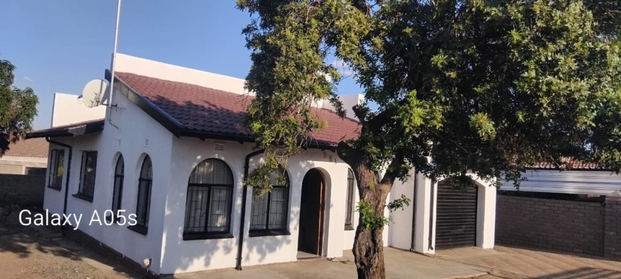3 Bedroom Property for Sale in Namakgale Limpopo