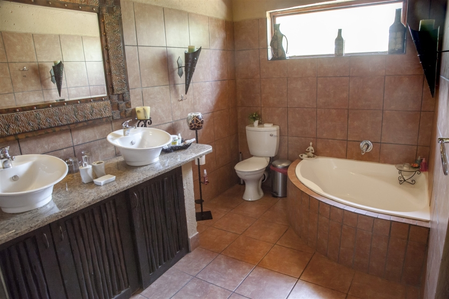 Commercial Property for Sale in Hoedspruit Wildlife Estate Limpopo