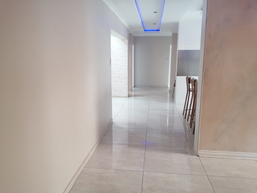 5 Bedroom Property for Sale in Bendor Limpopo