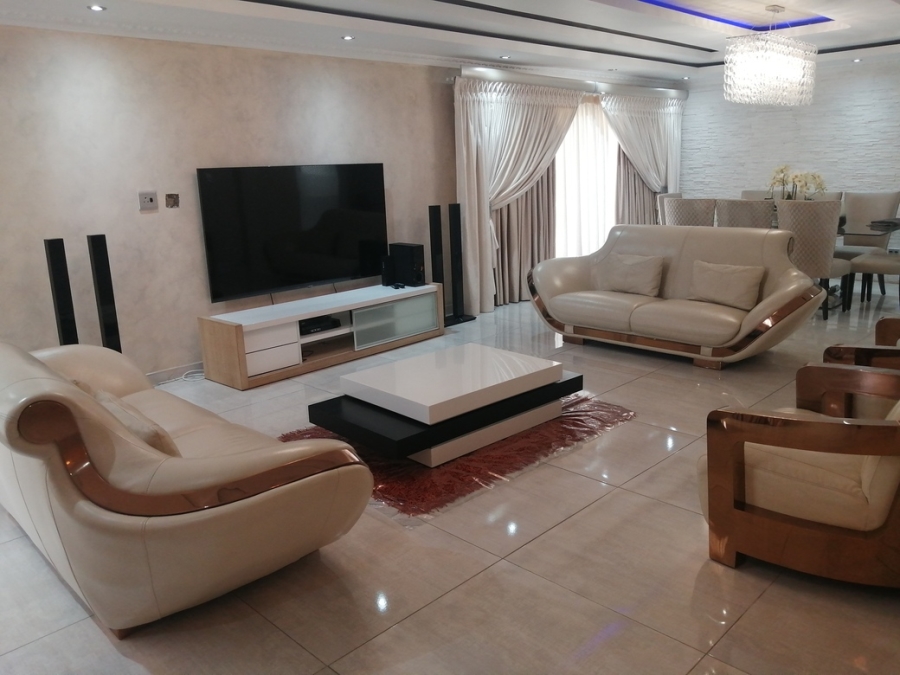 5 Bedroom Property for Sale in Bendor Limpopo