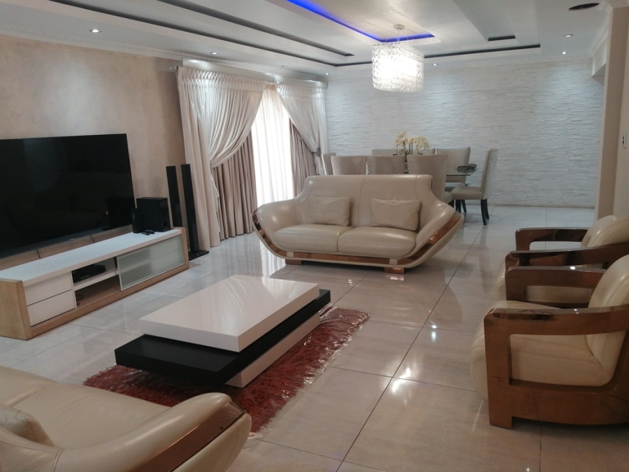 5 Bedroom Property for Sale in Bendor Limpopo