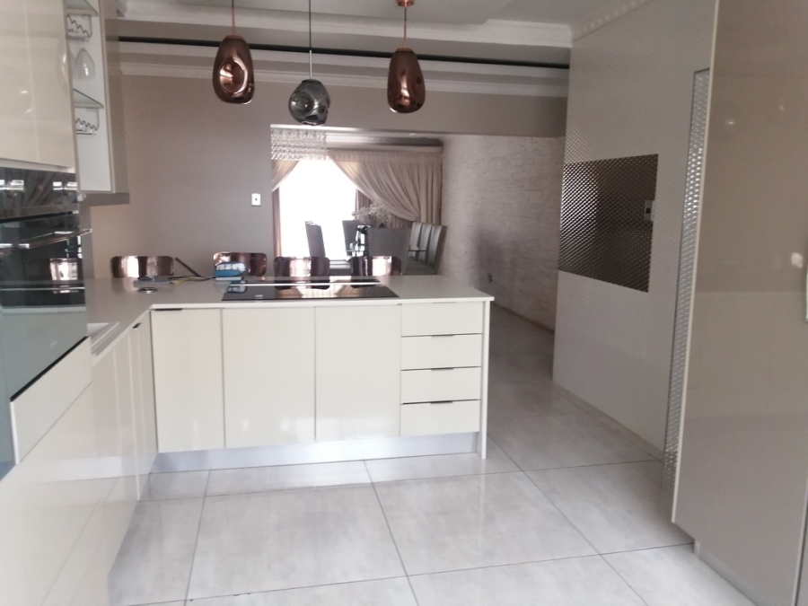 5 Bedroom Property for Sale in Bendor Limpopo
