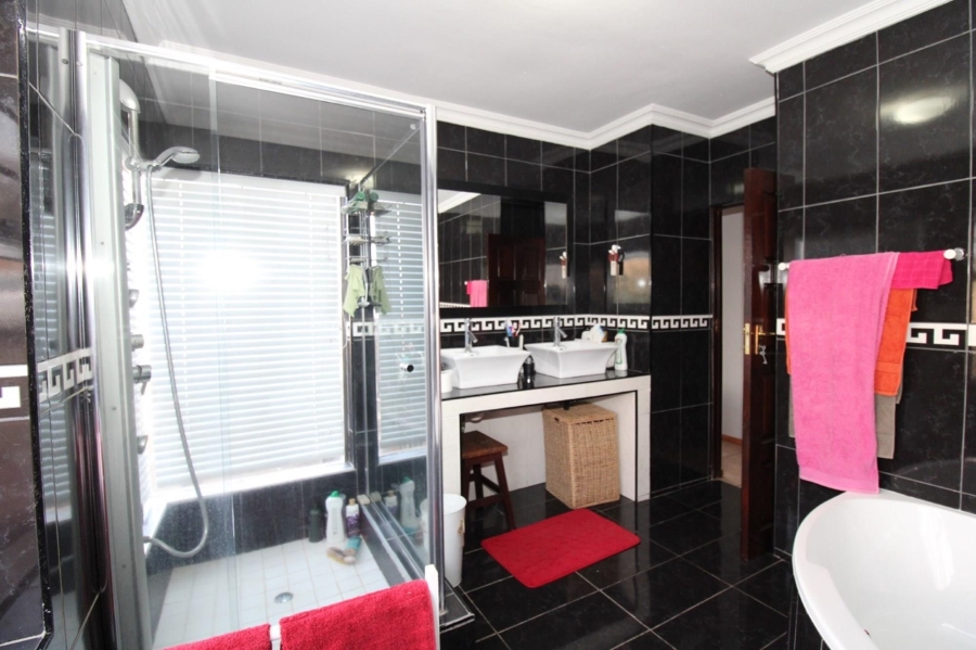 3 Bedroom Property for Sale in Highlands Wilderness Estate Limpopo