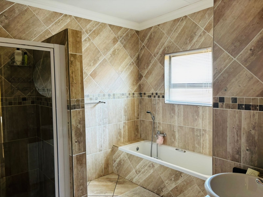 4 Bedroom Property for Sale in Impala Park Limpopo