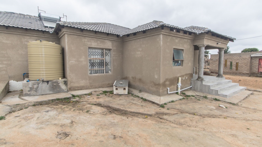 3 Bedroom Property for Sale in Moletji Limpopo