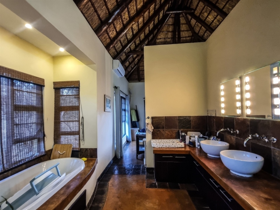 4 Bedroom Property for Sale in Raptors View Wildlife Estate Limpopo