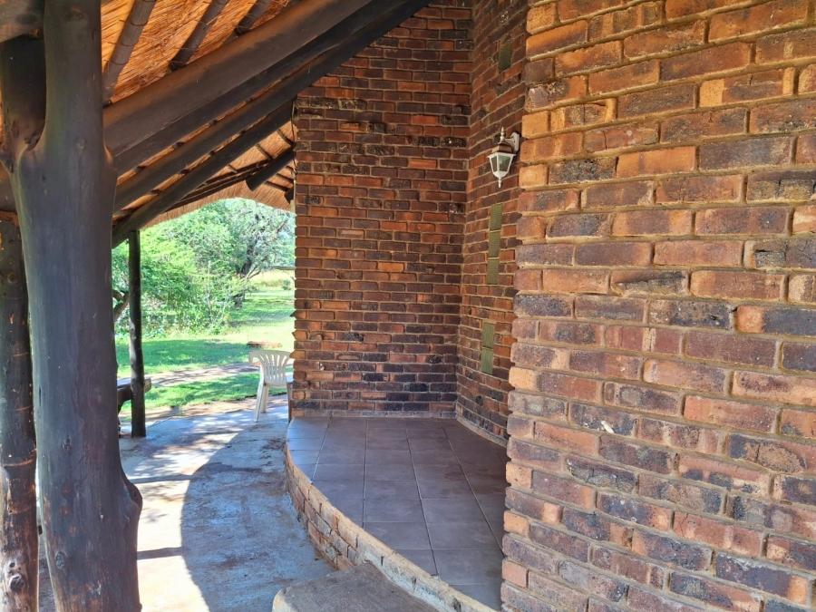 2 Bedroom Property for Sale in Myngenoegen A H Limpopo