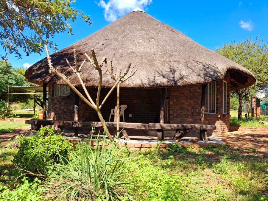 2 Bedroom Property for Sale in Myngenoegen A H Limpopo