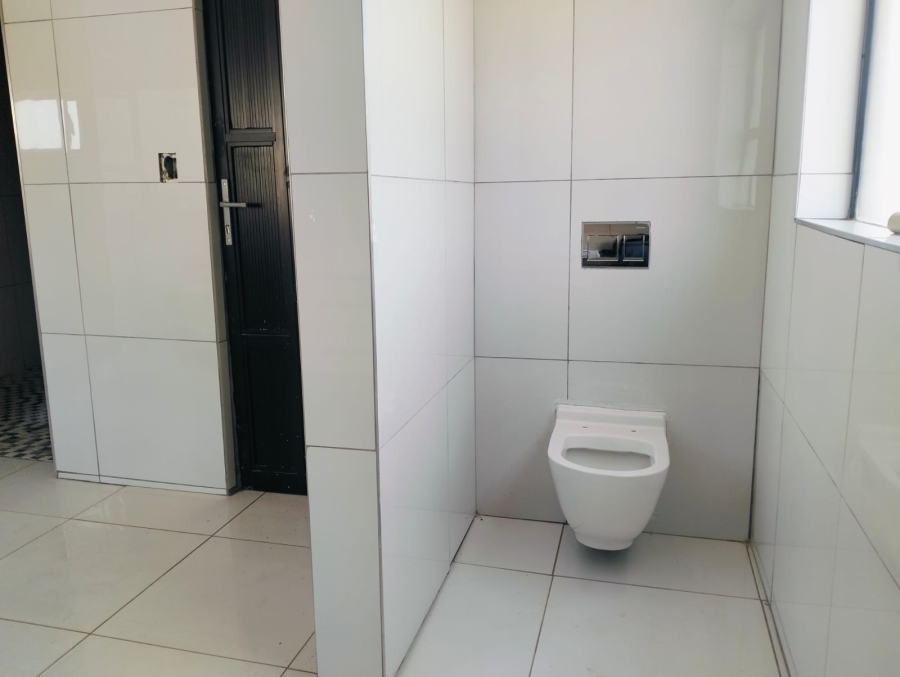 5 Bedroom Property for Sale in Riverside Estate Limpopo