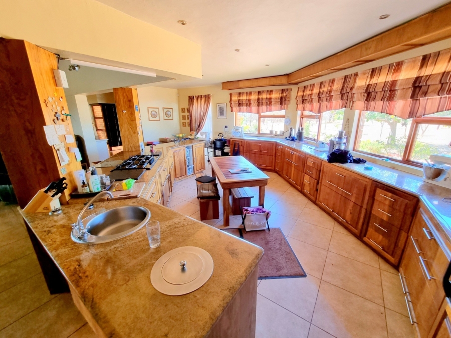 7 Bedroom Property for Sale in Myngenoegen A H Limpopo