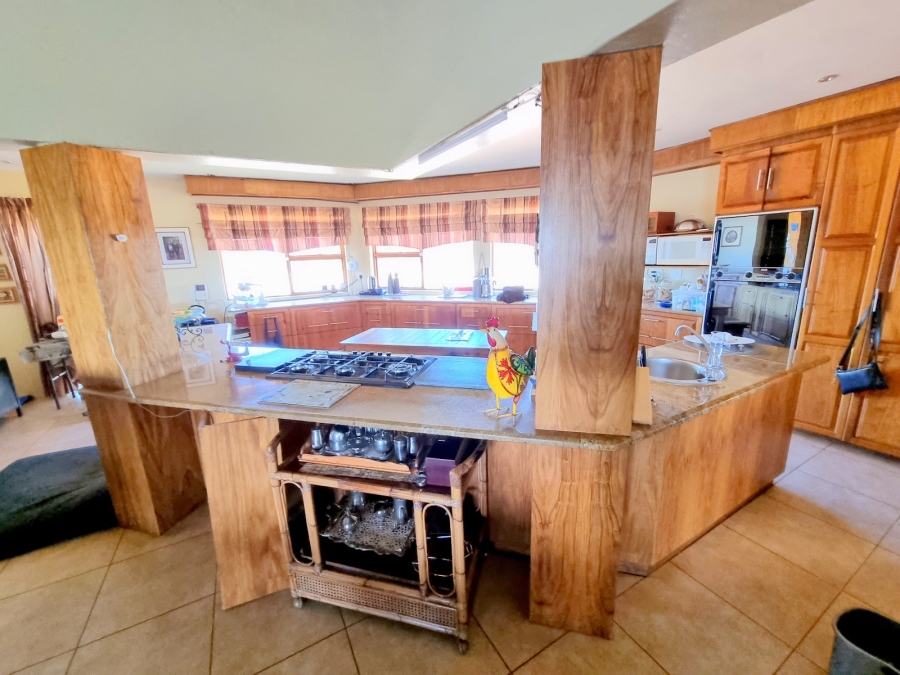 7 Bedroom Property for Sale in Myngenoegen A H Limpopo