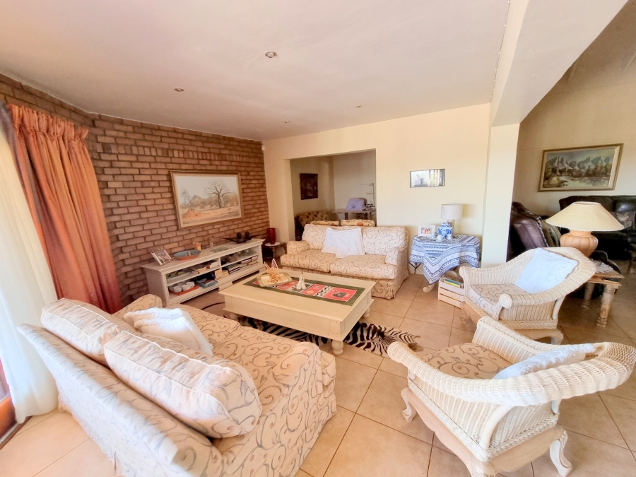 7 Bedroom Property for Sale in Myngenoegen A H Limpopo