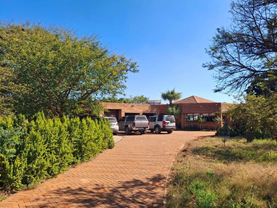 7 Bedroom Property for Sale in Myngenoegen A H Limpopo