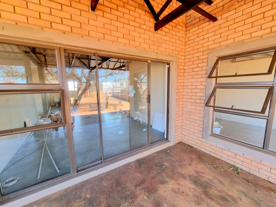 8 Bedroom Property for Sale in Myngenoegen A H Limpopo