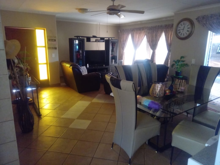 To Let 3 Bedroom Property for Rent in Northam Limpopo