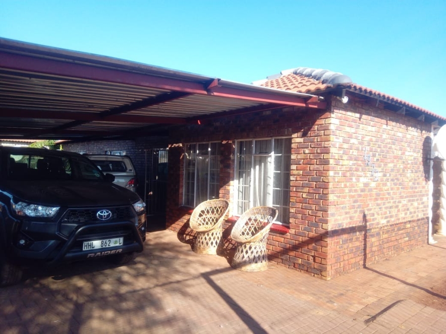 To Let 3 Bedroom Property for Rent in Northam Limpopo