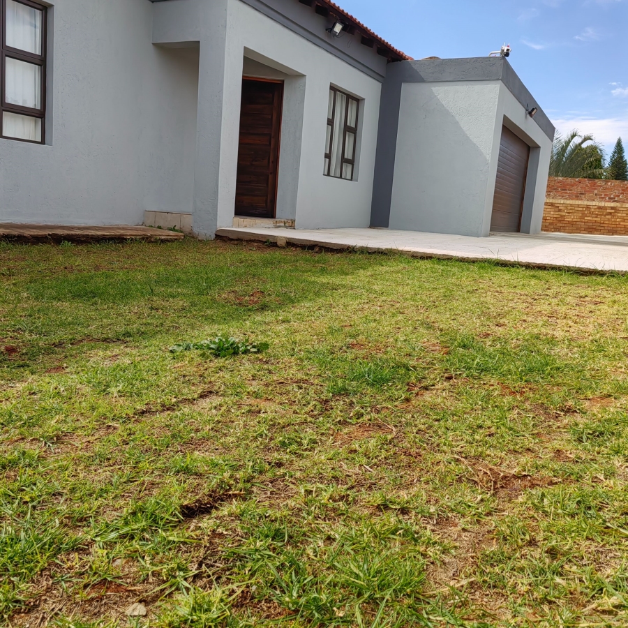 5 Bedroom Property for Sale in Flora Park Limpopo