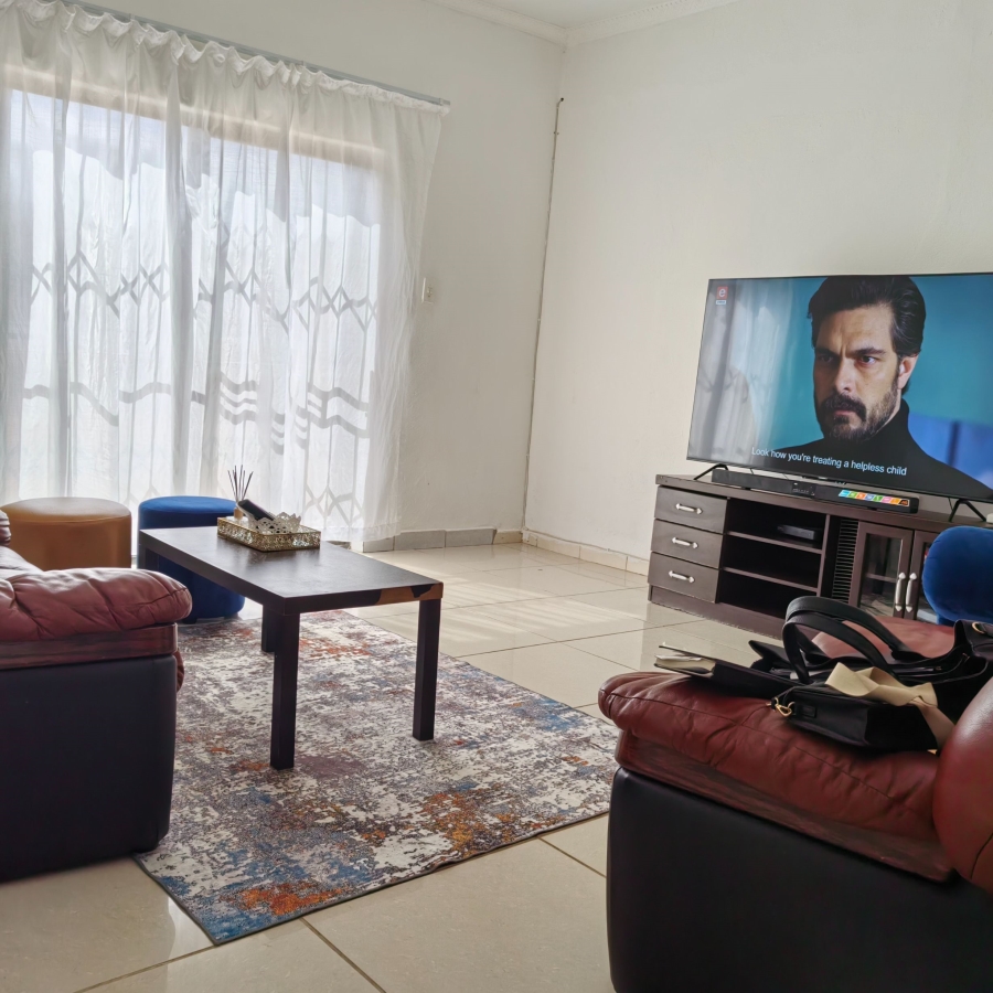 5 Bedroom Property for Sale in Flora Park Limpopo