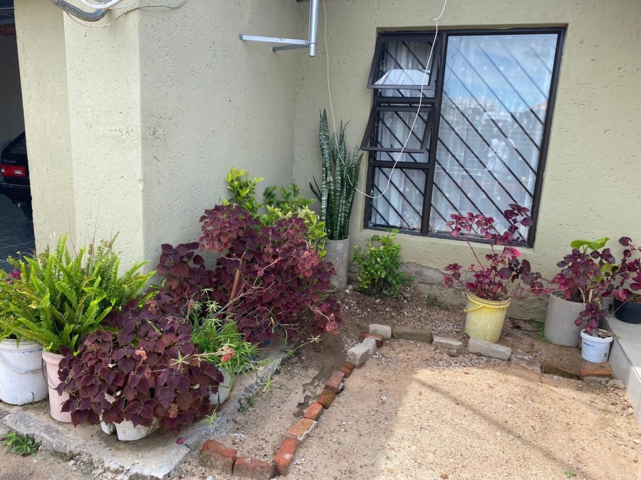 3 Bedroom Property for Sale in Rethabile Gardens Limpopo