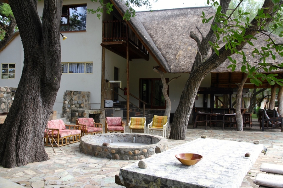 8 Bedroom Property for Sale in Hoedspruit Limpopo