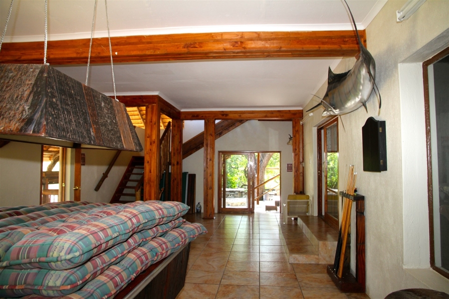 8 Bedroom Property for Sale in Hoedspruit Limpopo