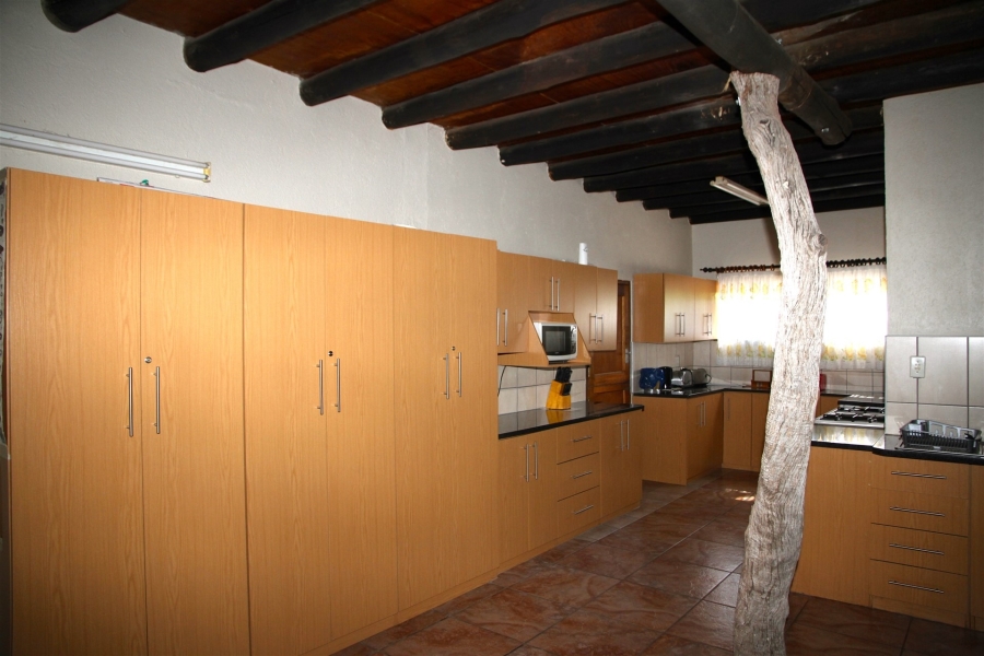8 Bedroom Property for Sale in Hoedspruit Limpopo