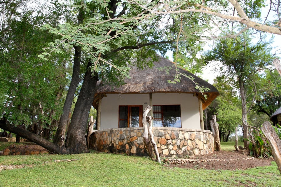 8 Bedroom Property for Sale in Hoedspruit Limpopo