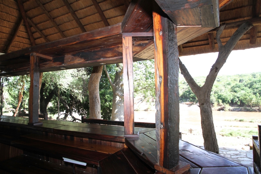 8 Bedroom Property for Sale in Hoedspruit Limpopo