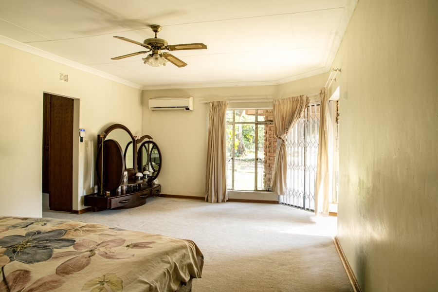 5 Bedroom Property for Sale in Broederstroomdrift Limpopo