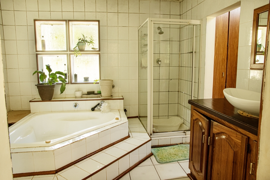 5 Bedroom Property for Sale in Broederstroomdrift Limpopo