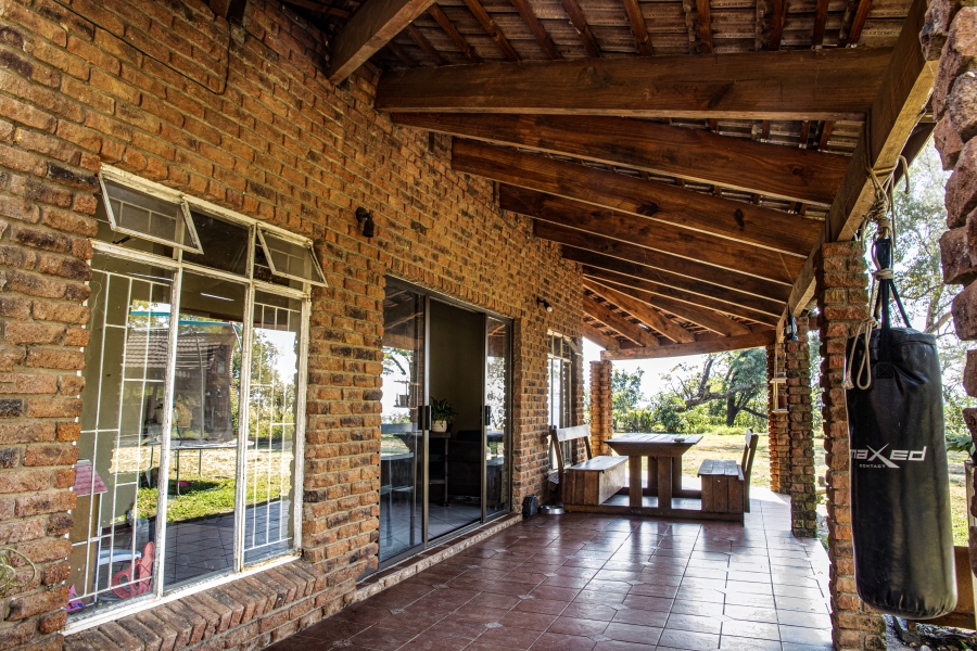 5 Bedroom Property for Sale in Broederstroomdrift Limpopo