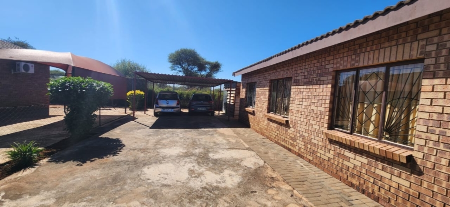 To Let 3 Bedroom Property for Rent in Northam Limpopo
