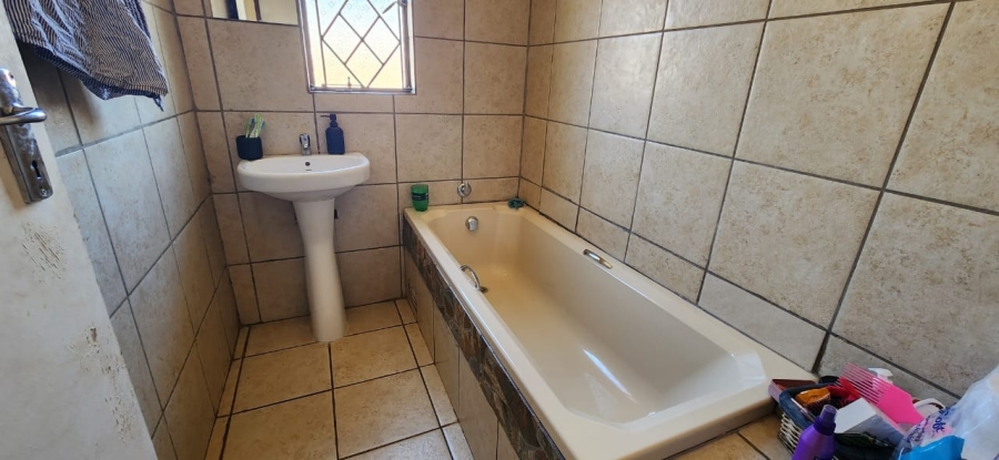To Let 3 Bedroom Property for Rent in Northam Limpopo
