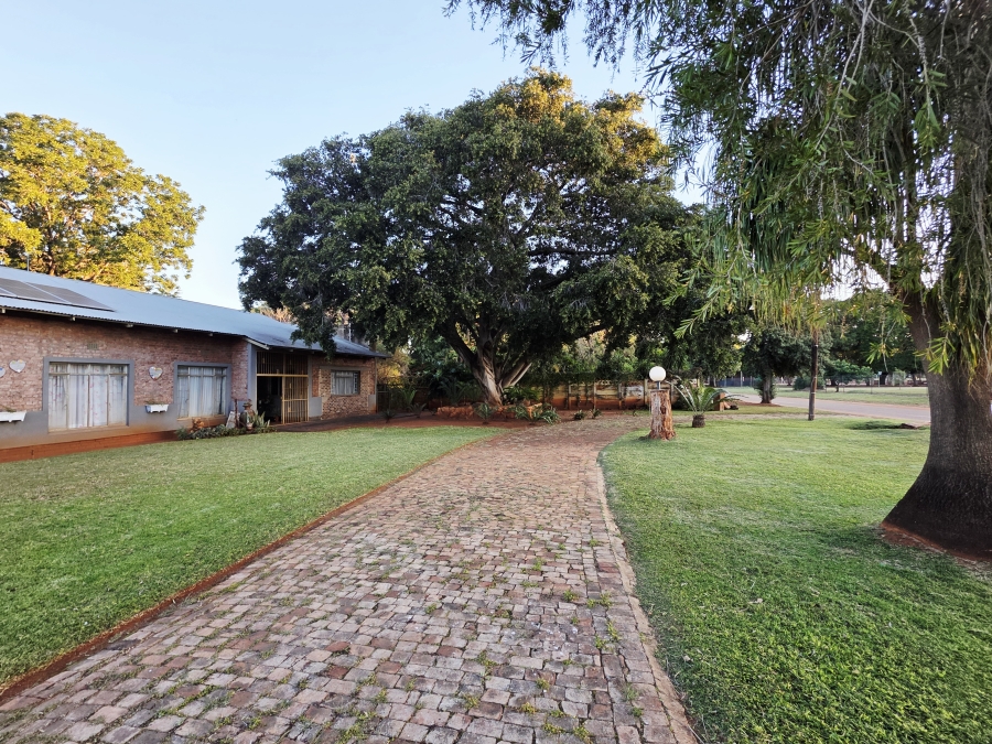 3 Bedroom Property for Sale in Mookgopong Limpopo