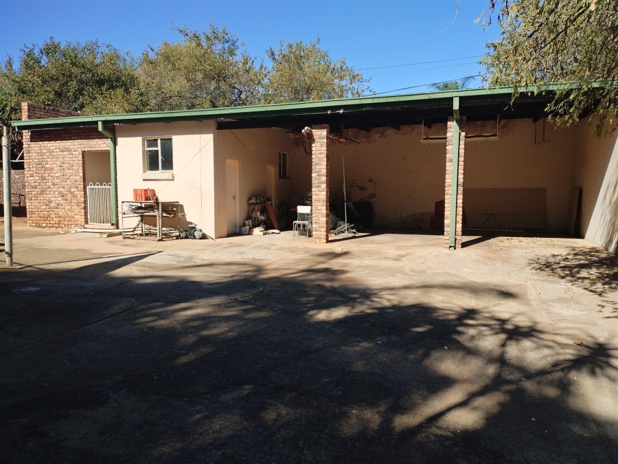 3 Bedroom Property for Sale in Hoedspruit Limpopo
