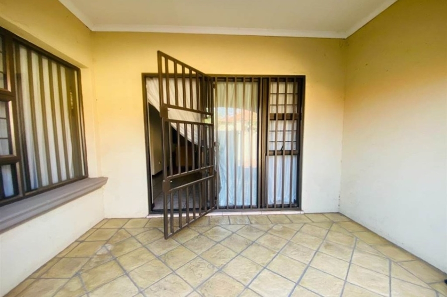 2 Bedroom Property for Sale in Polokwane Central Limpopo