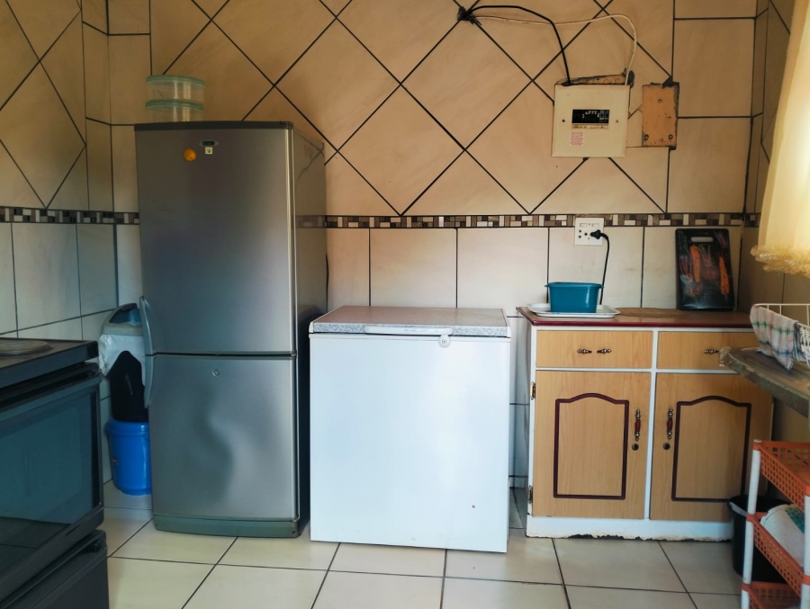 5 Bedroom Property for Sale in Lenyenye Limpopo