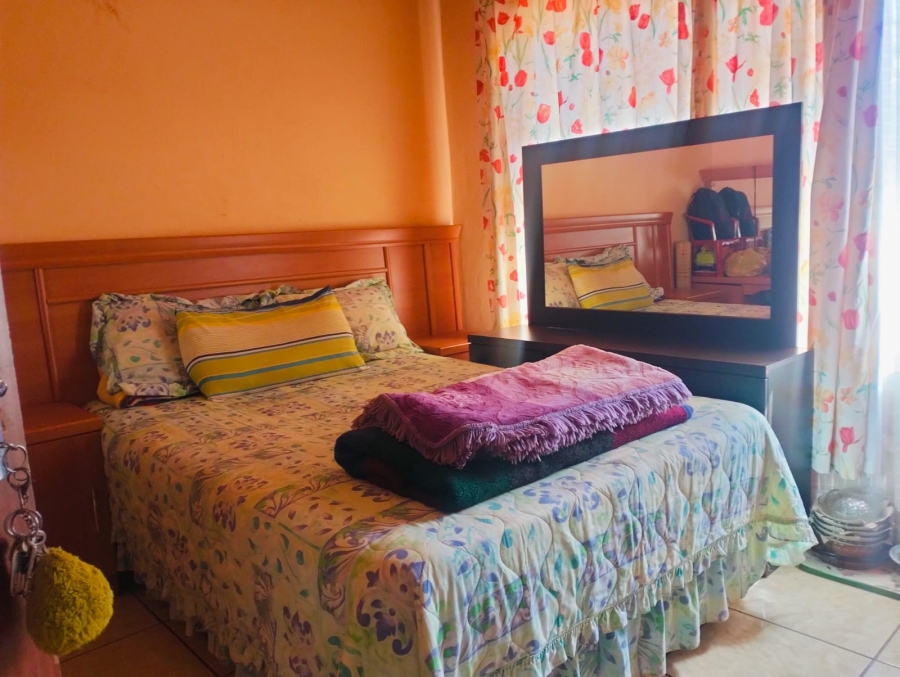 5 Bedroom Property for Sale in Lenyenye Limpopo