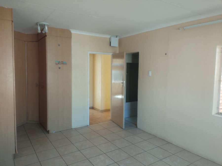 To Let 3 Bedroom Property for Rent in Flora Park Limpopo
