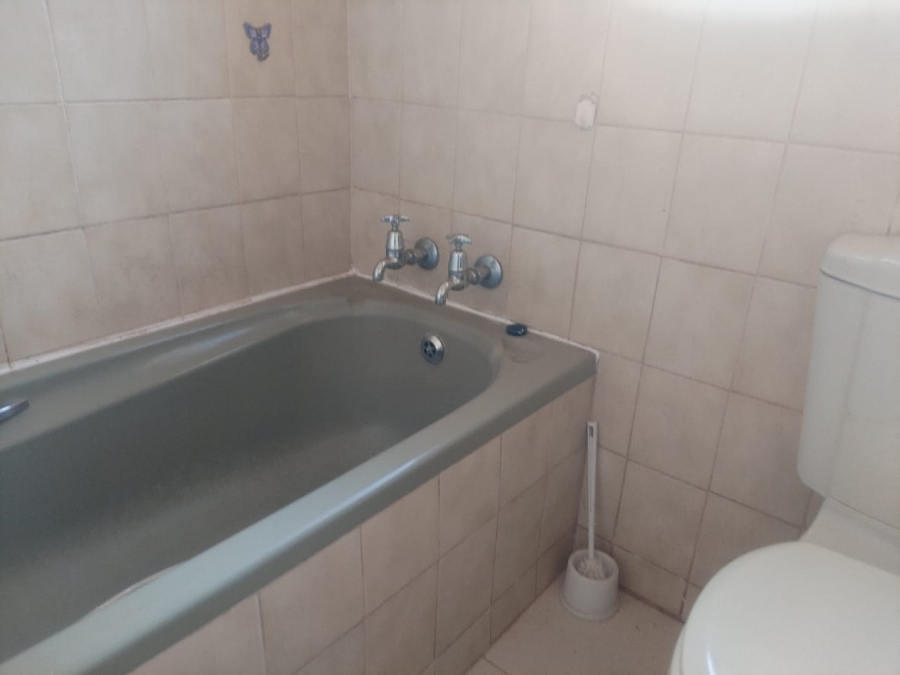 To Let 3 Bedroom Property for Rent in Flora Park Limpopo