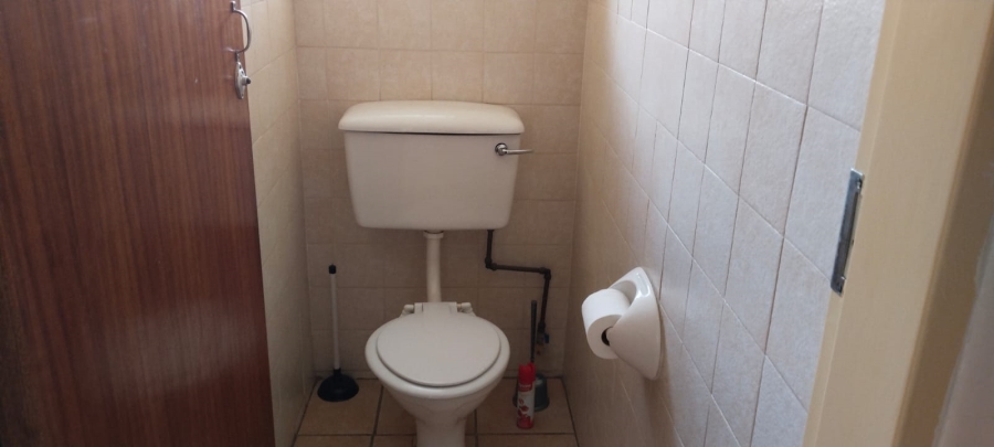 1 Bedroom Property for Sale in Polokwane Central Limpopo
