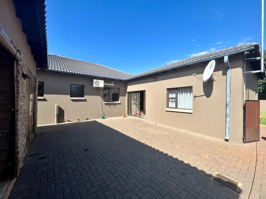 4 Bedroom Property for Sale in Mokopane Central Limpopo