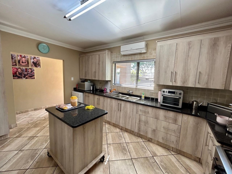 4 Bedroom Property for Sale in Mokopane Central Limpopo