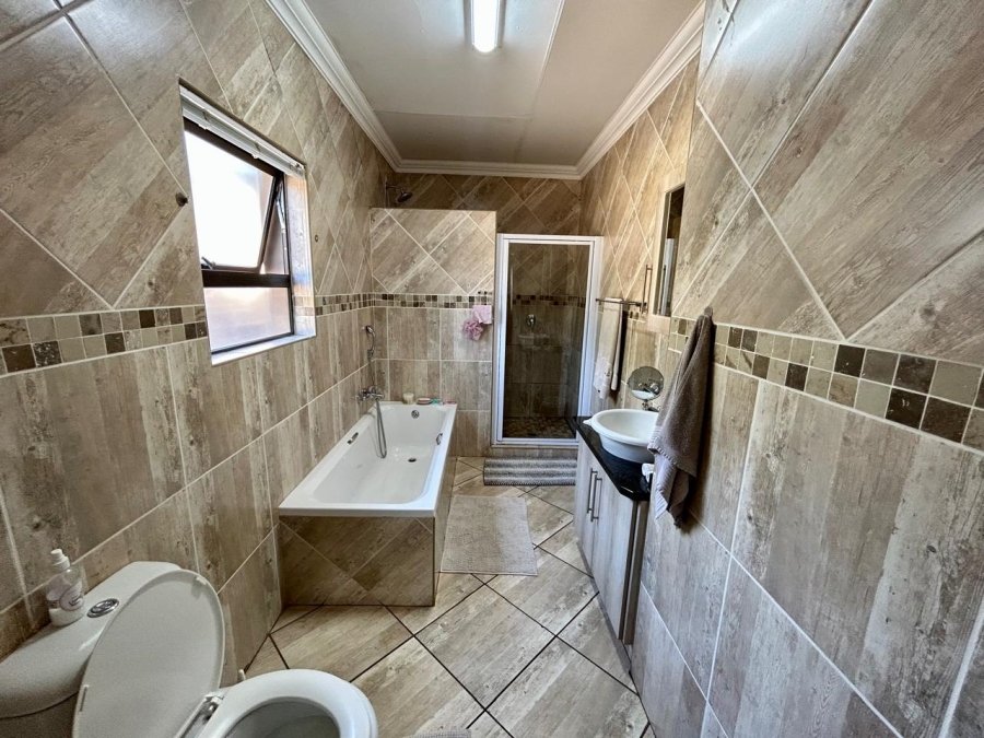 4 Bedroom Property for Sale in Mokopane Central Limpopo