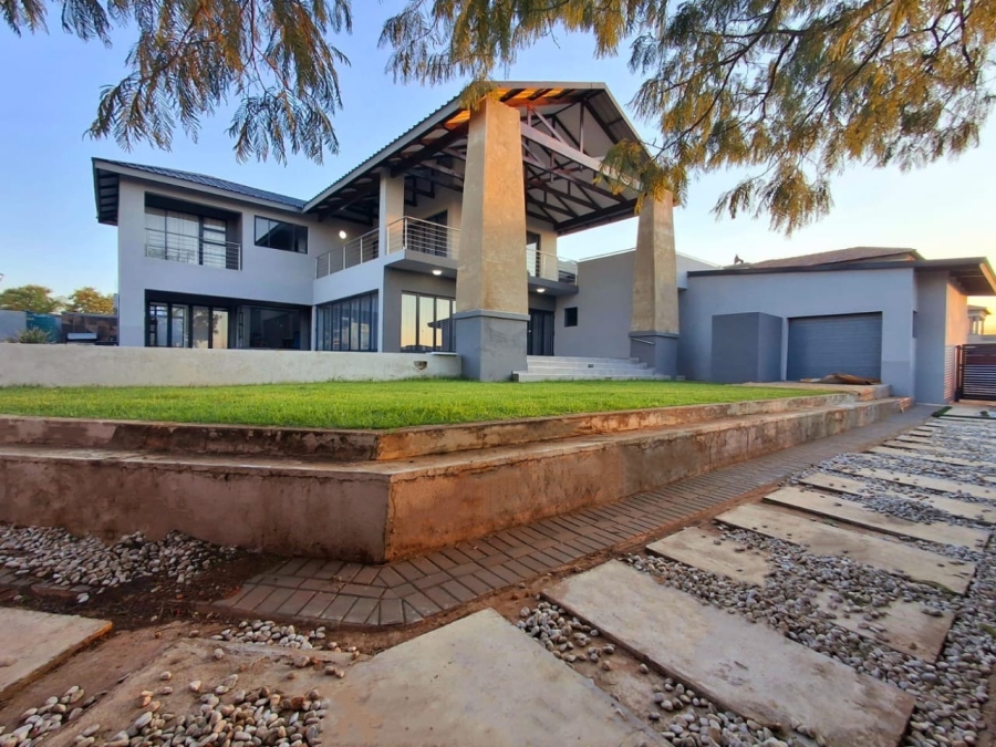 To Let 5 Bedroom Property for Rent in Bendor Limpopo