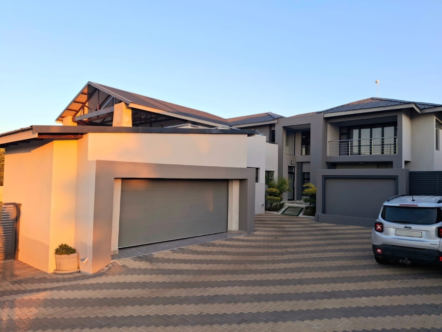 To Let 5 Bedroom Property for Rent in Bendor Limpopo