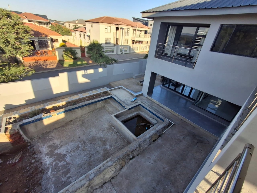 To Let 5 Bedroom Property for Rent in Bendor Limpopo