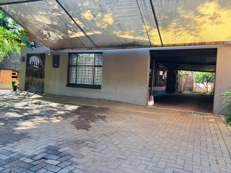 3 Bedroom Property for Sale in Chroompark Limpopo
