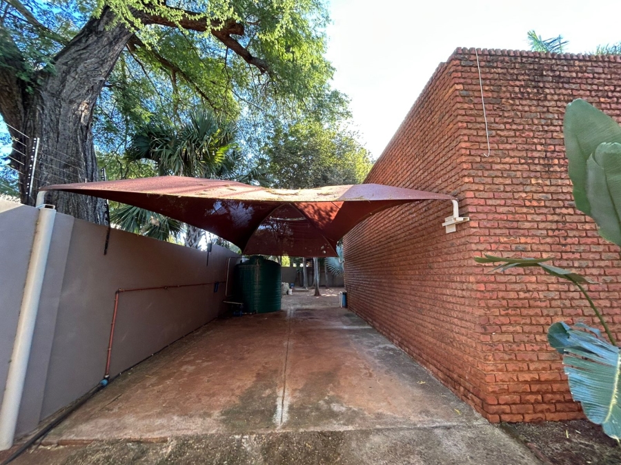 4 Bedroom Property for Sale in Chroompark Limpopo