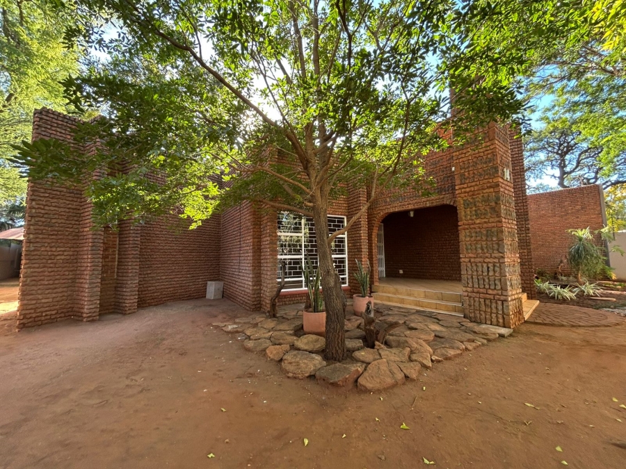 4 Bedroom Property for Sale in Chroompark Limpopo
